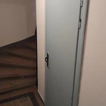 стоенчо хаджииванов,10 Apartment *